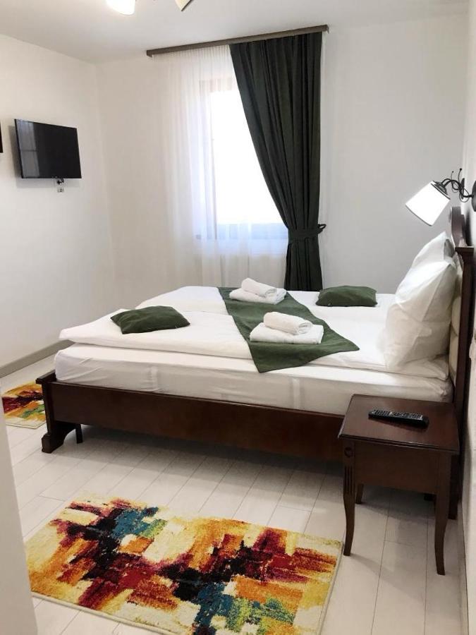 Pensiunea ARMONIA Valeni  Bagian luar foto